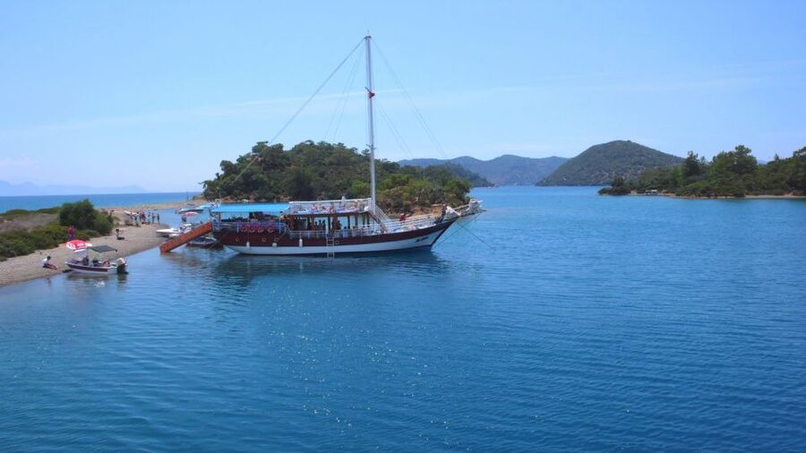 Marmaris: Bays Islands Boat Trip w/Lunch & Unlimited Drinks - Getting to the Pier: Optional Pickup and Start-Time Reality