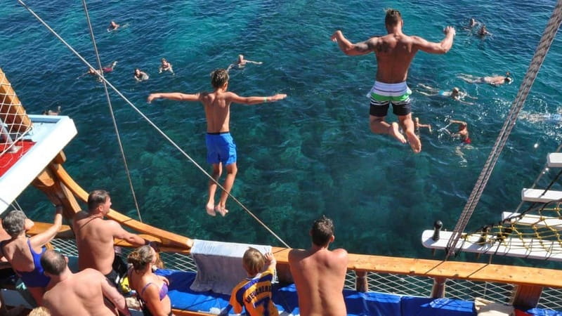 Marmaris: Boat Trip w/Lunch, ansfer & Unlimited Drinks - A relaxed Marmaris sea day, built around real water time