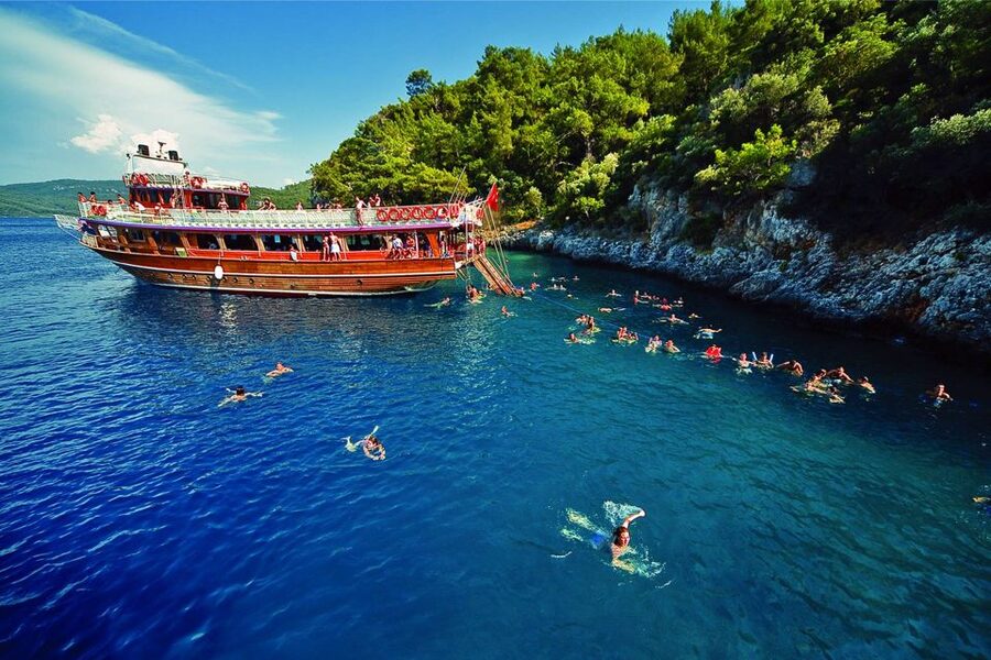 Marmaris: Boat Trip with Unlimited Drinks and BBQ Lunch - Music, Atmosphere, and How to Get the Vibe You Want