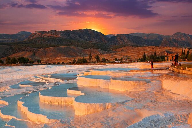 Marmaris Pamukkale Tour By Night / Away From The Crowds - How this Pamukkale tour really feels, “by night” style