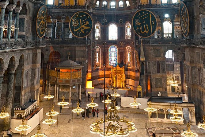 Morning Istanbul: Half-Day Tour with Blue Mosque, Hagia Sophia, Hippodrome and Grand Bazaar - Price and logistics: what you are really paying for