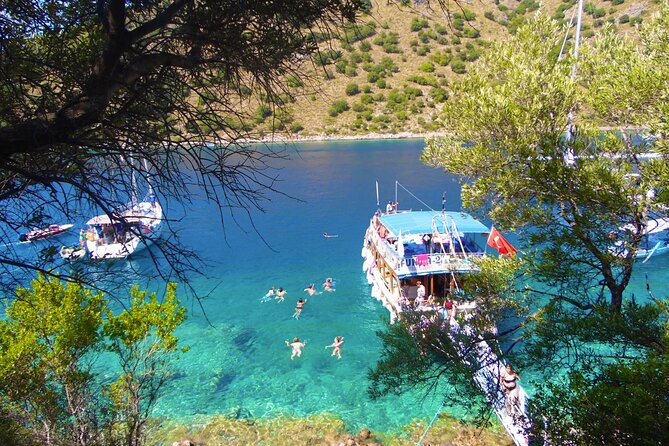 Ölüdeniz: Butterfly Valley Boat Trip with Buffet Lunch - Aquarium Bay: swim time with fish you can actually notice