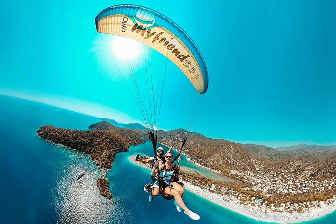 Oludeniz Paragliding in Fethiye Turkey - The pilots make it feel calm, not chaotic