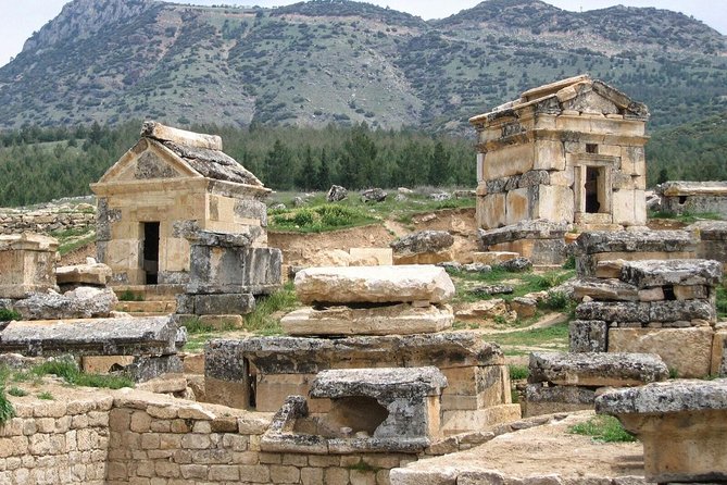 Pamukkale Hierapolis and Cleopatra's Pool Tour with lunch from Antalya - Lunch with vegetarian options, then the onyx shopping stop