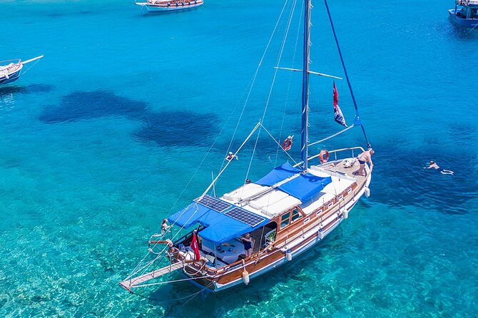 Private 6-Hour Boat Tour with Lunch in Bodrum Bays - Snorkeling gear and fishing rod: how to set yourself up for a good water experience