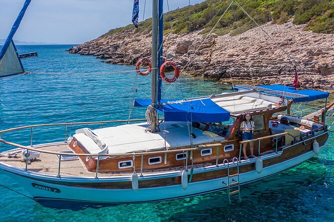 Private 6-Hour Boat Tour with Lunch in Bodrum Bays - Red Bay lunch and swim: where the meal fits naturally into the water time