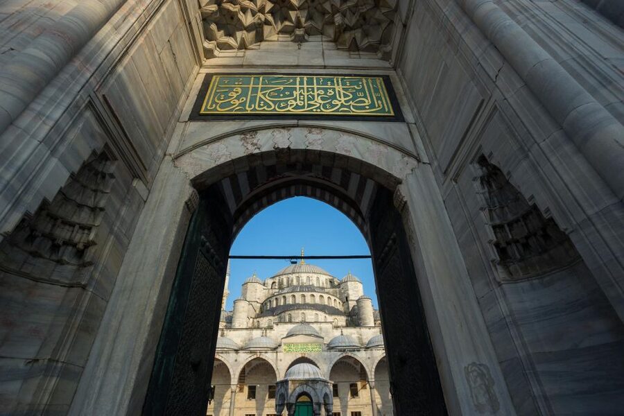 Private 7-Hour Istanbul Tour with Red Carpet Treatment - Topkapi Palace: museum highlights and the royal treasury angle