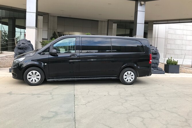 Private Airport Transfer in Istanbul - Meeting Point Reality Check: Use Airport Wi-Fi to Stay Calm