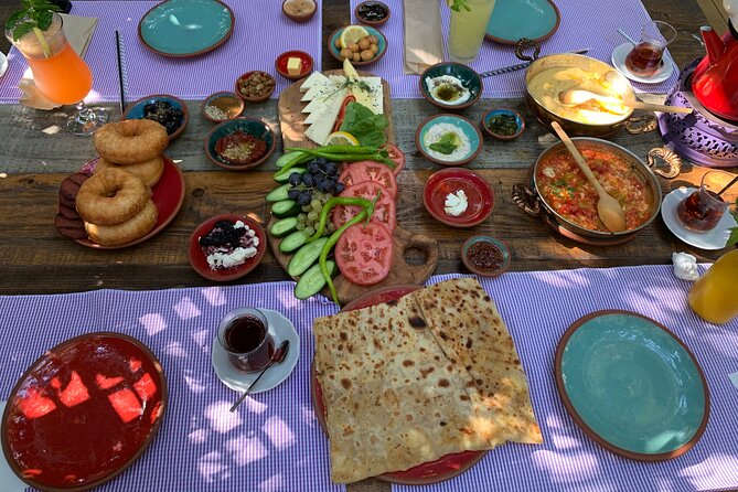 Private and guided Food and Culinary Tour of Istanbul - Meeting point in Beyoğlu, and why the ending matters