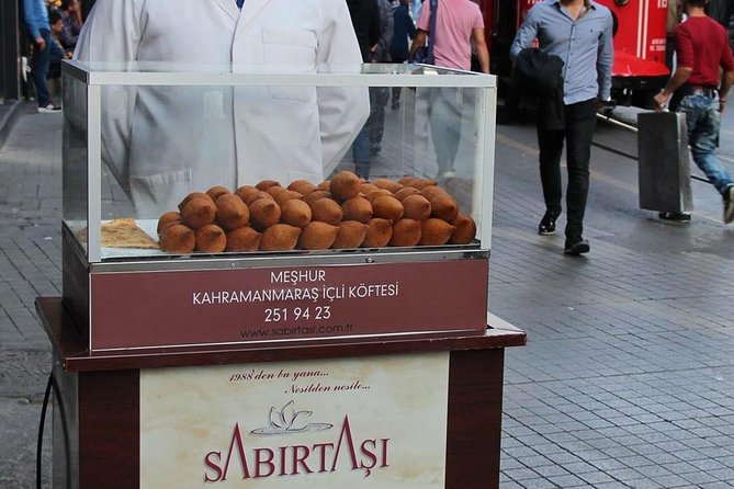 Private and guided Food and Culinary Tour of Istanbul - Stop 2 in Tophane Meydan Cesmesi: tea or coffee plus baklava
