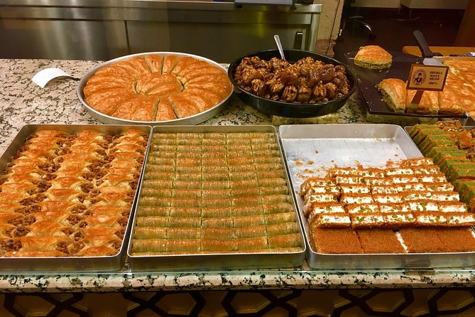 Private and guided Istanbul food tour - Taste of Istanbul - Crossing to Kadikoy: the ferry ride and the food shift