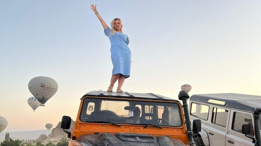 Private Cappadocia Jeep Safari : Sunrise & Sunset - The photo-friendly driver, plus champagne and a certificate