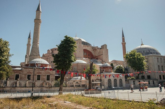 Private City Kickstart Tour: Istanbul - Topkapı Palace: Ottoman power in a focused hit