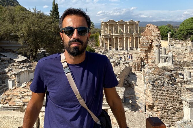 Private Cultural Tour of Istanbul with Certified Guide - Topkapi Palace: the Ottoman power center, plus one ticket you must plan