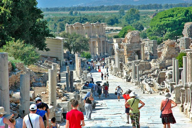 Private Ephesus Tour For Cruisers - Skip The line Tickets - Walking into Ephesus from Magnesia Gate