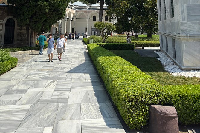 Private Guided Istanbul Walking Tour Old City Highlights - Hippodrome: The Ancient Stage Behind the Ottoman and Byzantine Spin