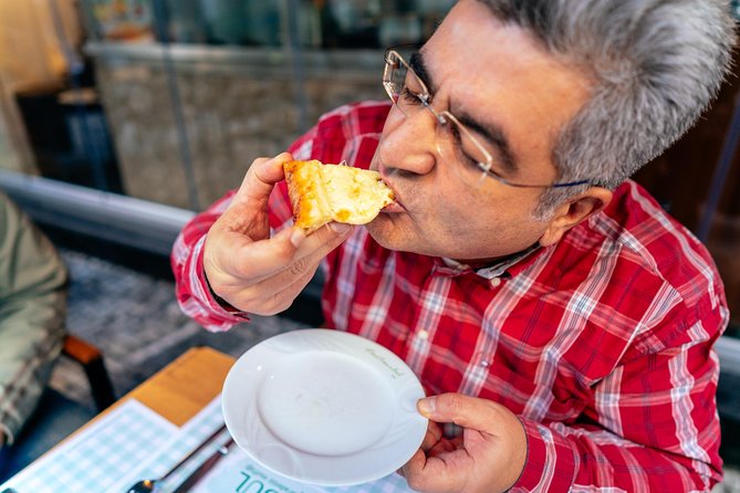 PRIVATE Istanbul Food Tour - 10 Tastings including Raki & Padi - Kadıköy Bull Statue and Thales Café: Little art stops that add meaning