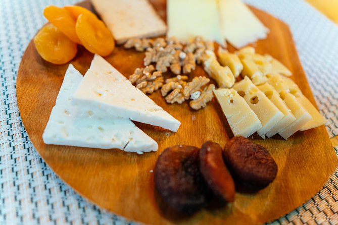 PRIVATE Istanbul Food Tour - 10 Tastings including Raki & Padi - Private pacing with an English host: How your route stays in your control