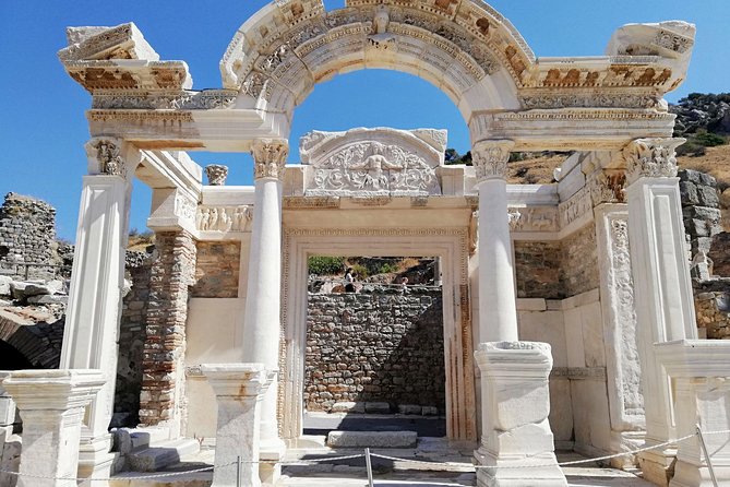 PRIVATE NO HIDDEN FEES Ephesus, Mary's House Guided Tour /GRP OPT - Ephesus Ancient City: The Main Event Done Efficiently