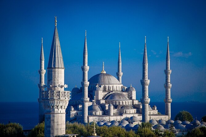 Private Old City Tour in Istanbul - Blue Mosque With Iznik Tiles, Architecture, and a Sacred Atmosphere