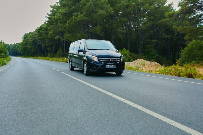 Private One-Way Transfer: Istanbul Airport ↔ City Hotels - What is included, and what you should plan for yourself
