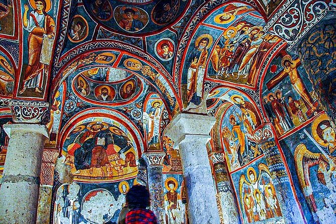 Private Red Tour with Pottery Workshop in Cappadocia - Underground city stop in the Kaymakli area: tunnels, rooms, chambers