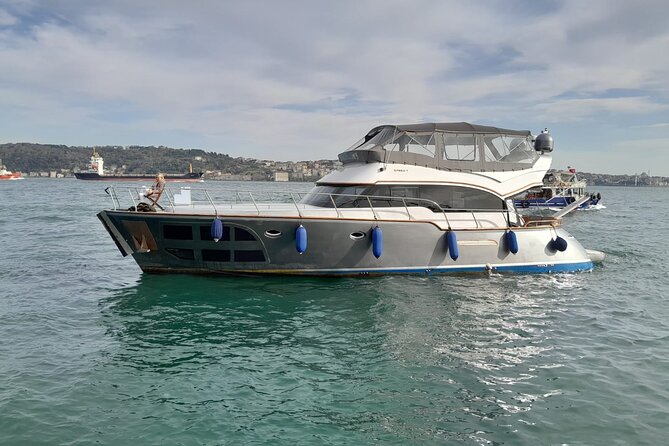 Private Yacht for Surprise Events / Birthday, Proposal, Anniversary, Party etc - Getting to the pier and handling meeting-point stress