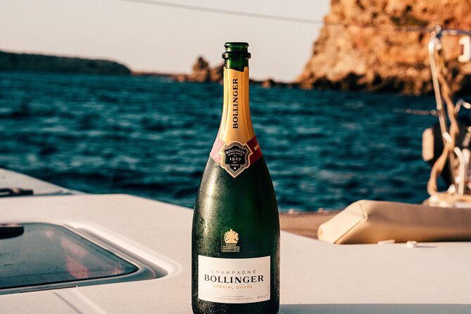 Private Yacht Voyage : Music, Wine & Snacks for Groups - What’s Included on Board: Coffee, Snacks, and a Restroom That Saves Time
