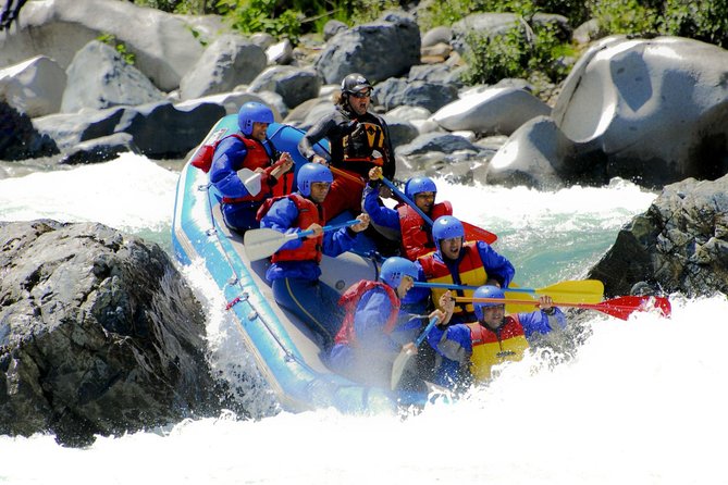 rafing and canyoning tour antalya - Getting set up at Koprulu Kanyon Milli Parkı