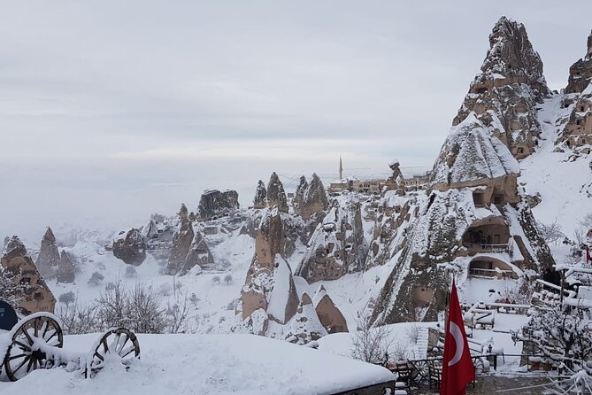 Red and Green Combined Tour +Lunch - Uchisar Castle and Kapadokya Onyx: Two Stops, Two Reasons