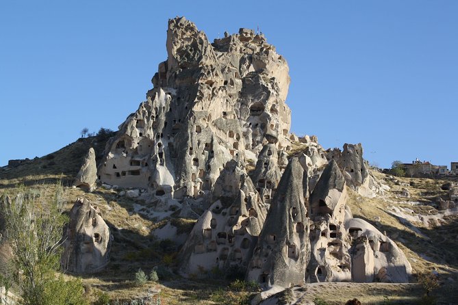 Red (North) Tour Cappadocia (small group) with lunch and tickets - Uchisar Castle: getting the big picture in 15 minutes