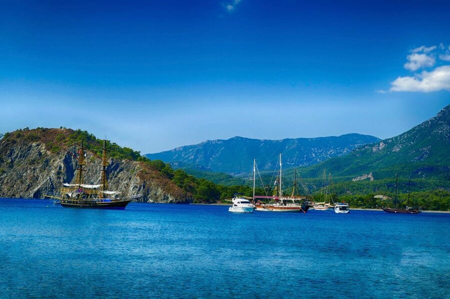 Relaxing Boat Trip with Lunch and Drinks - FAQ