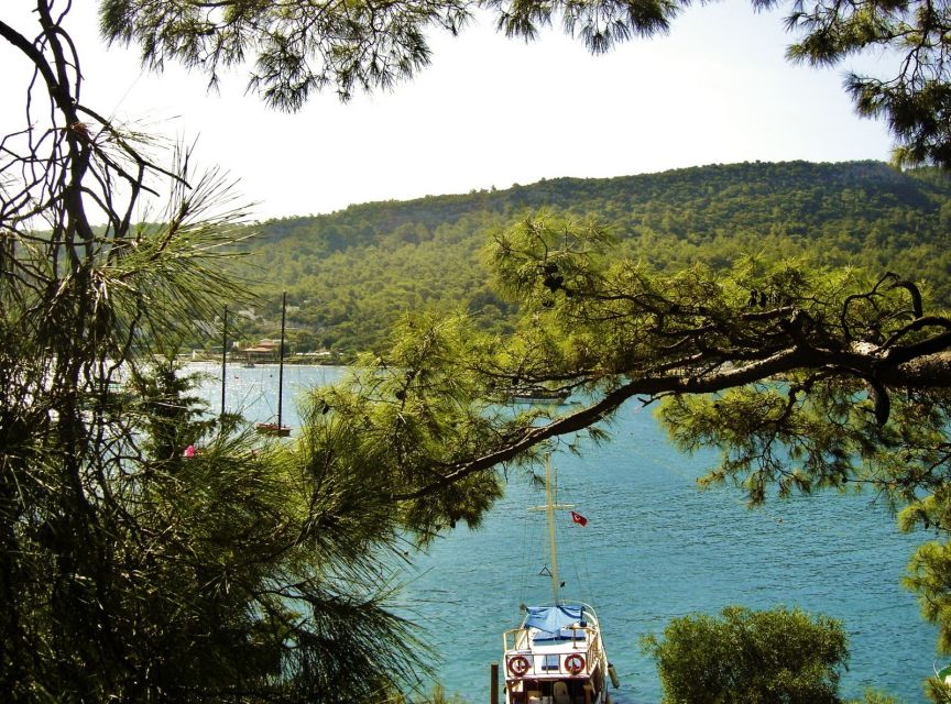 Relaxing Boat Trip with Lunch and Drinks - Paradise and Cleopatra Bays: Swim Breaks That Actually Feel Worth It
