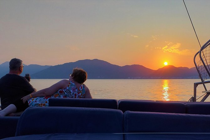 Relaxing Cruise with Lunch in Marmaris - The Sunset Cruise Moment: Ocean Light, Calm Water, and Coast Views