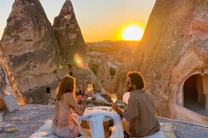 Romantic Cappadocia Sunset Dinner and Wine - The photo moment: romantic styling plus help getting good shots