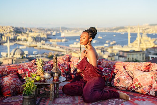 Rooftop Photoshoot in Istanbul - Stop 3: Fatih and the Lantern-Style Portrait Setups