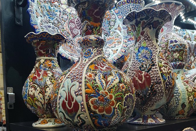 Shopping Therapy in old Bazaars - What’s Included, What’s Not, and How to Plan Your Day