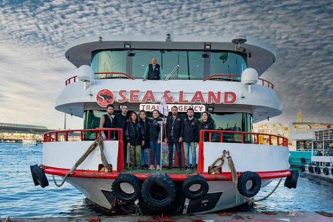 Short Bosphorus Cruise Tour With Hotel Pickup And Audio Guide - Bosphorus in a hurry: what this 2-hour cruise really delivers