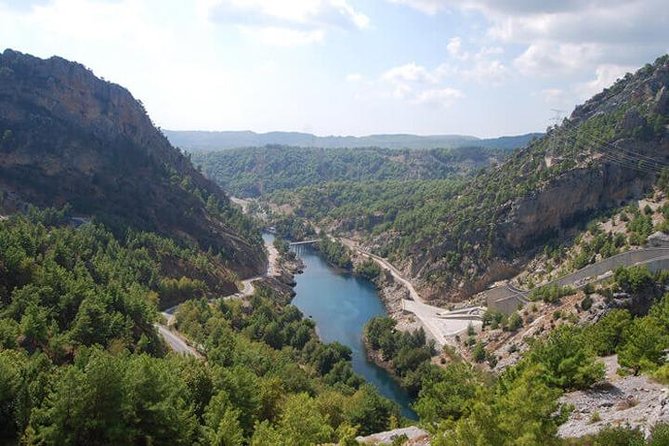 Side-Alanya: 5-Hour BoatTour inGreen Canyon with Lunch SoftDrinks - Unlimited soft drinks: small perk, real payoff