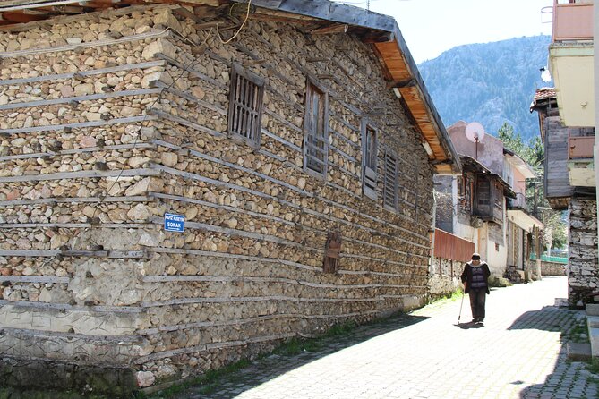 Side Altinbesik Cave And Ormana Village Tour With Boat Tour - Should you book the Side Altınbeşik Cave and Ormana Village Tour?