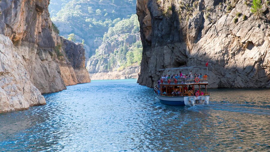 Side: Green Canyon Boat Trip & Bus Safari with Lunch - How the Green Lake and Green Canyon route makes the day feel complete