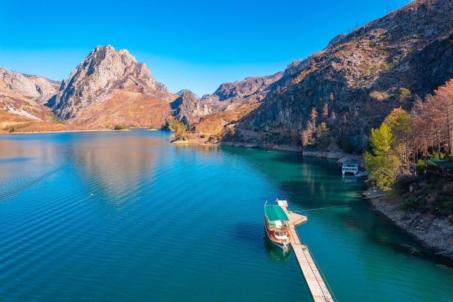 Side: Green Canyon Boat Trip & Bus Safari with Lunch - Green Lake (Oymapınar Dam) time on foot, then the 1-hour boat cruise