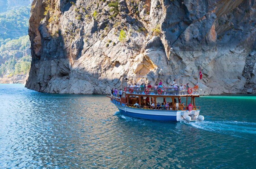Side: Green Canyon Jeep and Boat Tour with Lunch - Pickup around Side: the start that sets the pace