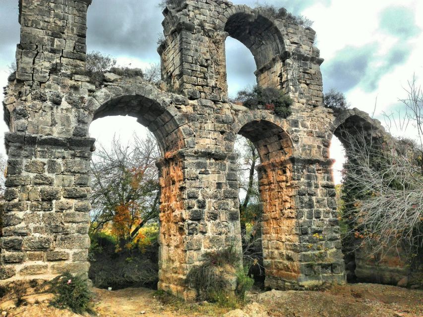 Side:Green Lake Mix Tour - A Day of Nature History & Culture - Mosque visit in Manavgat: calm culture, short and meaningful