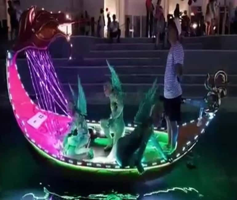 Side: Night Shows at The Land Of Legends with Transfer - Performances and costumes: what you’ll see during the show circuit