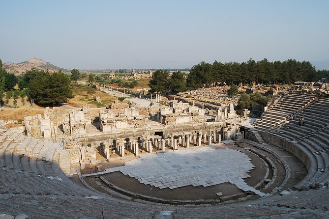 SKIP-THE-LINE: Group & Private Ephesus Tour ENTRY FEE & LUNCH - Golden Fringe Carpet Village Lunch: A Cultural Pause With a Shopping Reality Check