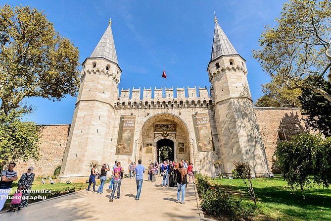 Small Group: Best of Istanbul Tour with Hagia Sophia Tickets - Meeting at the German Fountain, then heading straight for Sultanahmet