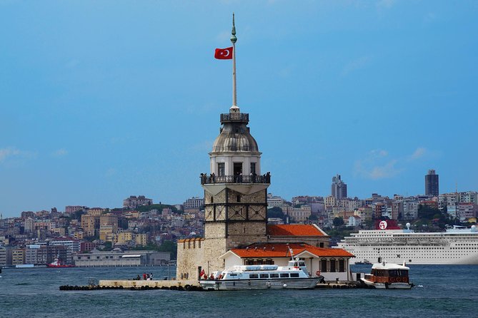 Small Group Full-Day Istanbul: Old City, Bosphorus Cruise & Lunch - Grand Bazaar Time: Optional Presentation, Real Browsing
