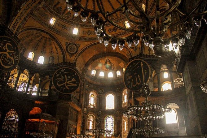 Small Group Full-Day Istanbul Old City Tour with Lunch & Tickets - Topkapi Palace: the Ottoman power center you can actually see in one go