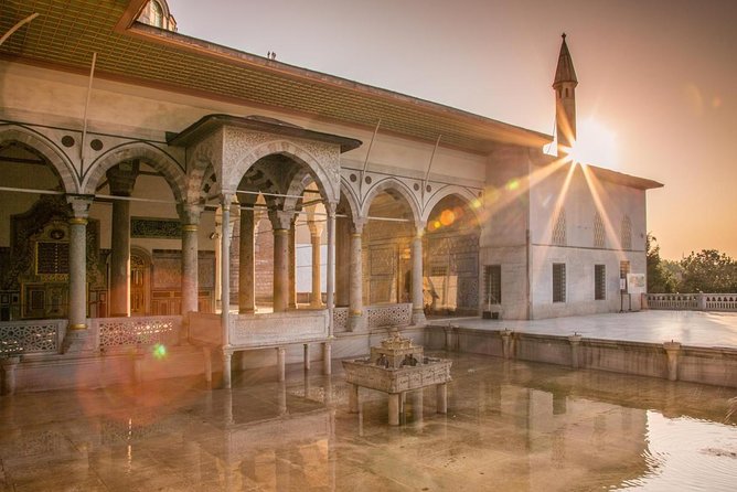 Small-Group Topkapi Palace and Harem Tour with Tickets - Price and Logistics: When the Ticket Drives the Total Cost